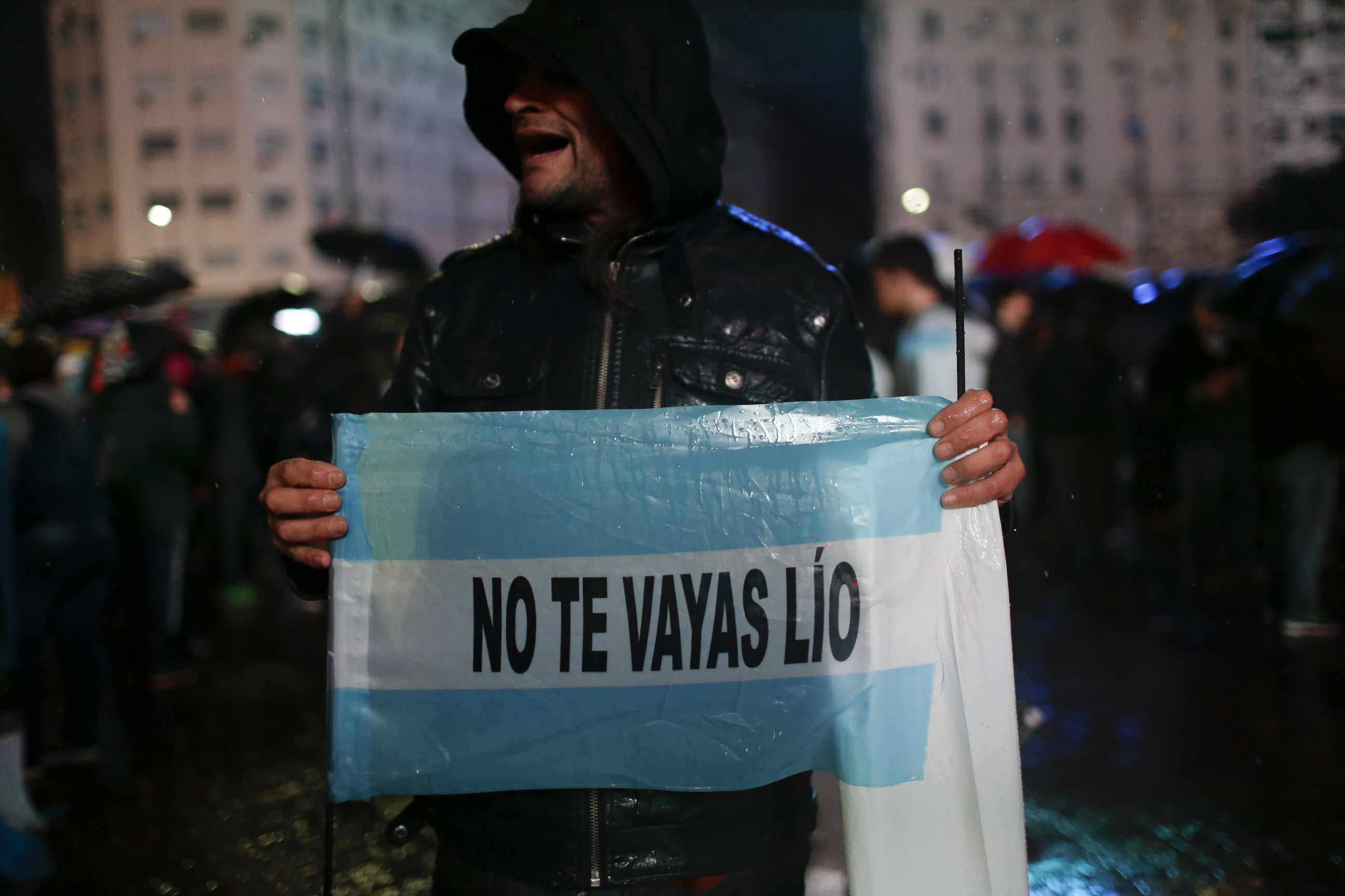 به‌ وێنه‌... خۆپیشاندان و مانگرتن بۆ پاشگه‌زبوونه‌وه‌ی مێسی ده‌ستی پێكرد